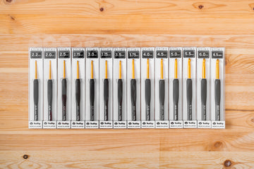 Tulip Grey ETIMO Crochet Hook with Cushion Grip